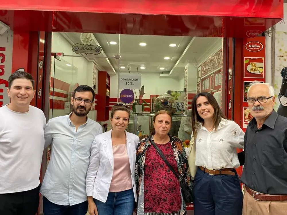 CHP Bayrampaşa’da Hareketli Günler: Mahallelere Ziyaret Turu