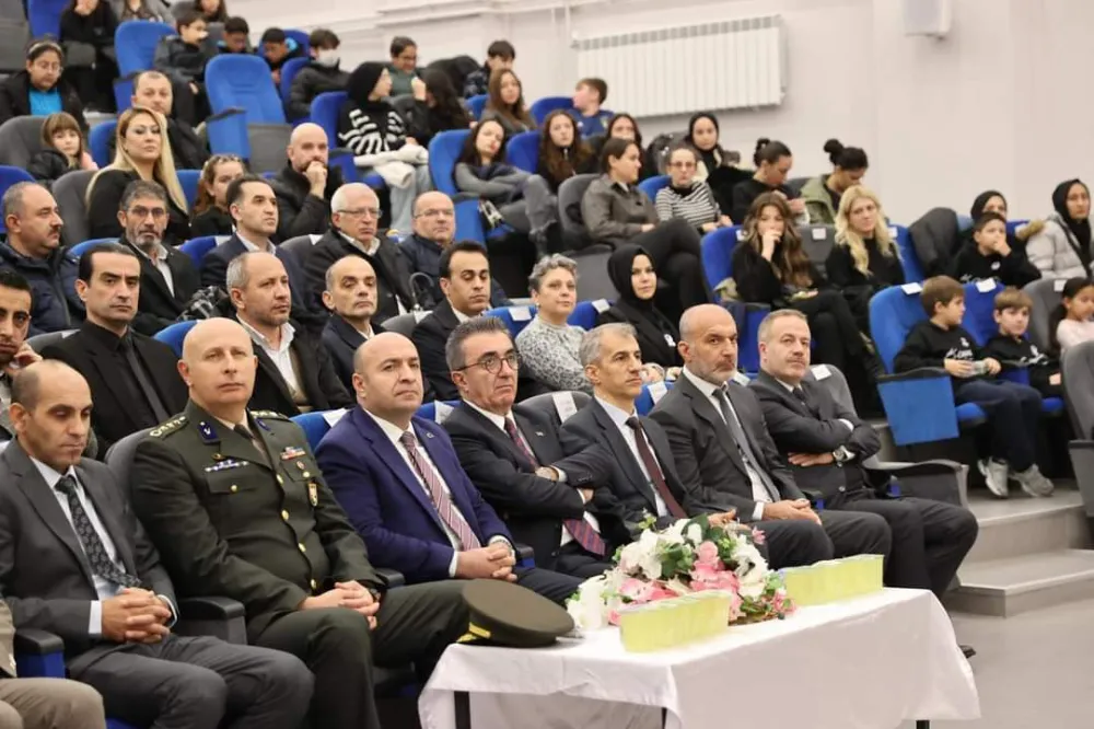 Kaymakam Abdullah Çiftçi’den Bayrampaşa Anadolu Lisesi’nde 10 Kasım Programı