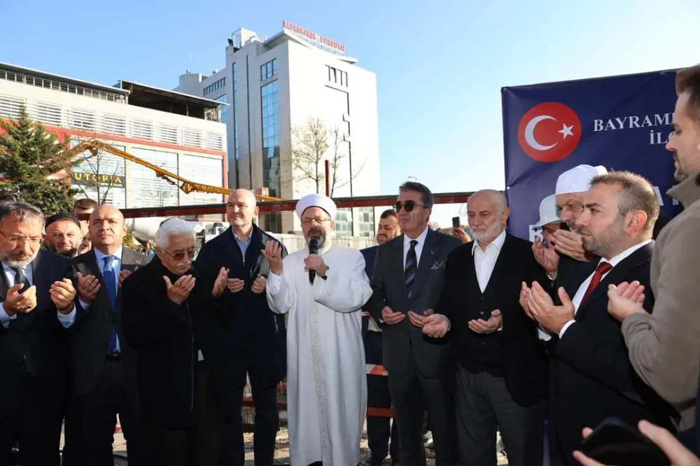Bayrampaşa Hoca Hayri Efendi Merkez Camii’nin Temeli Dualarla Atıldı