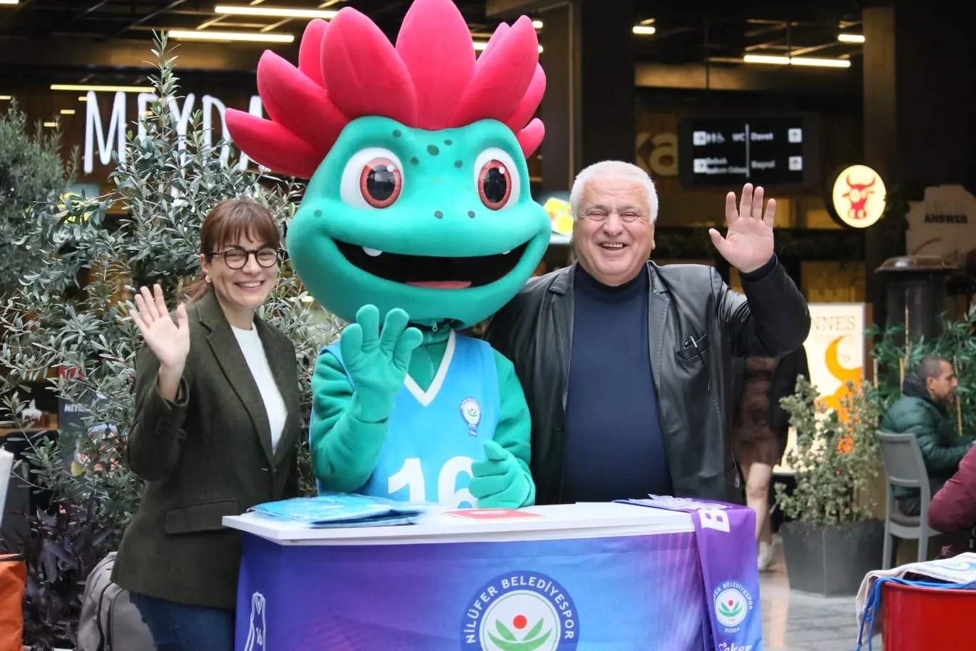 Yıldız makinesi Nilüfer Belediyespor Eker Kadın Voleybol Takımı