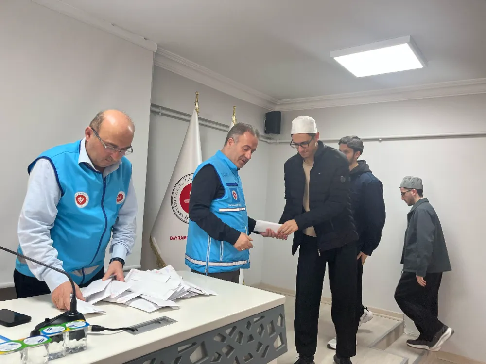 Bayrampaşa İlçe Müftülüğünden Kur’ân Nesline Anlamlı Ödül