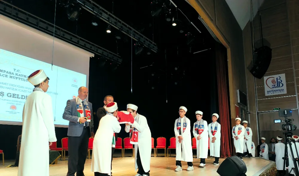 Bayrampaşa’da Hafızlık Coşkusu: Genç Hafızlara İcazet Belgeleri Takdim Edildi